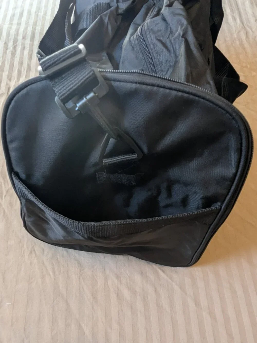 Amazing Pack-away Duffle Large